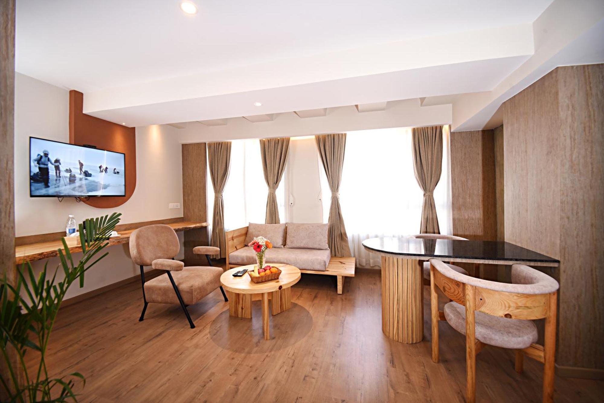 Daali Hotel & Apartment Катманду Екстер'єр фото