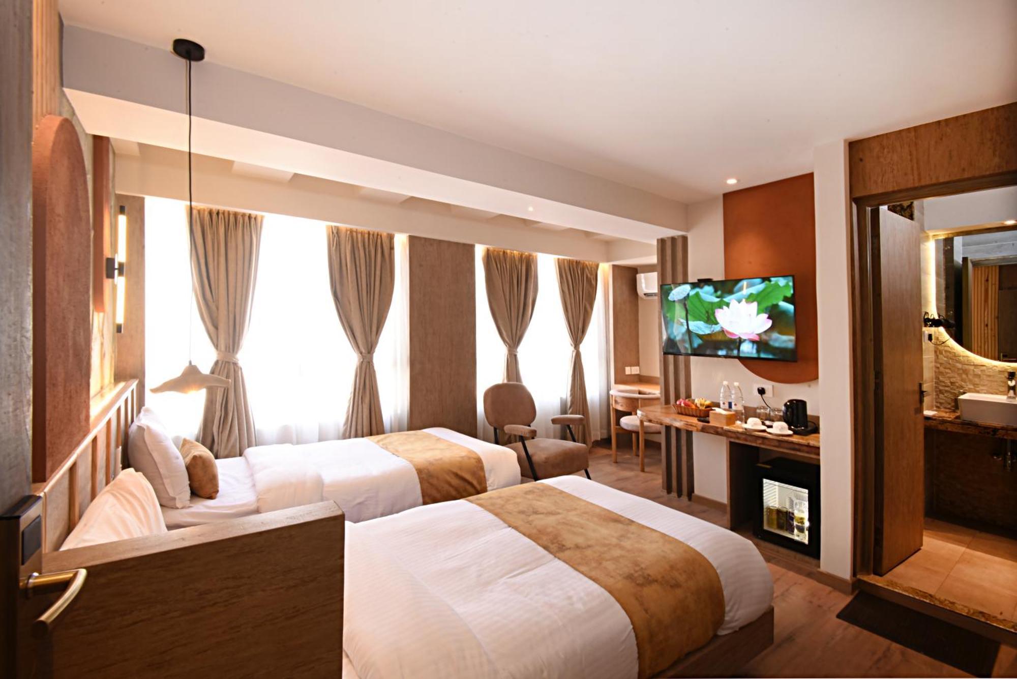 Daali Hotel & Apartment Катманду Екстер'єр фото
